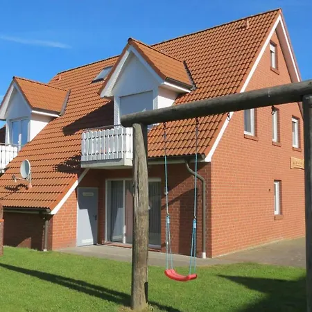 Ferienwohnungen Wiek, Haus Luv & Lee Wiek auf Ruegen Exterior photo