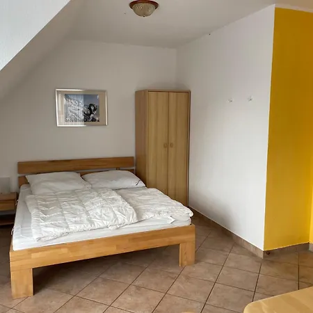 Ferienwohnungen Wiek, Haus Luv & Lee Wiek auf Ruegen Exterior photo