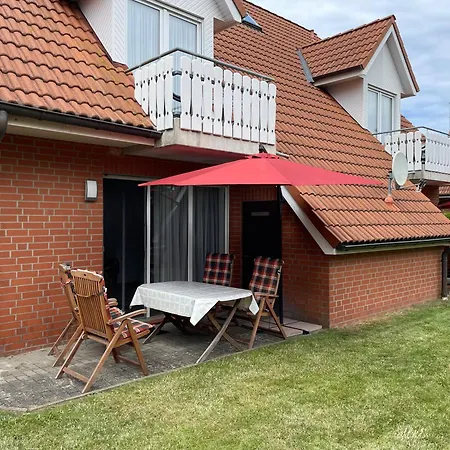Ferienwohnungen Wiek, Haus Luv & Lee Wiek auf Ruegen Exterior photo