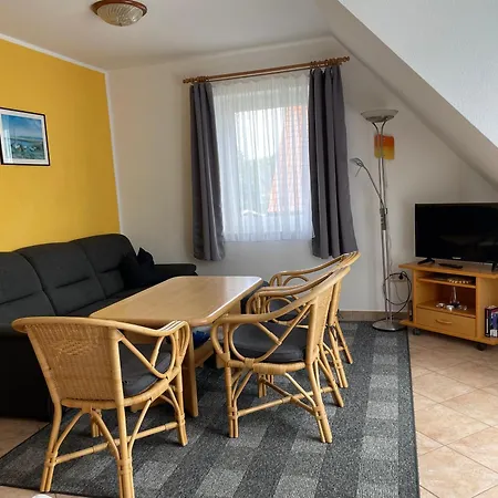Ferienwohnungen Wiek, Haus Luv & Lee Wiek auf Ruegen Exterior photo