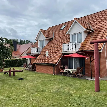 Ferienwohnungen Wiek, Haus Luv & Lee Wiek auf Ruegen Exterior photo
