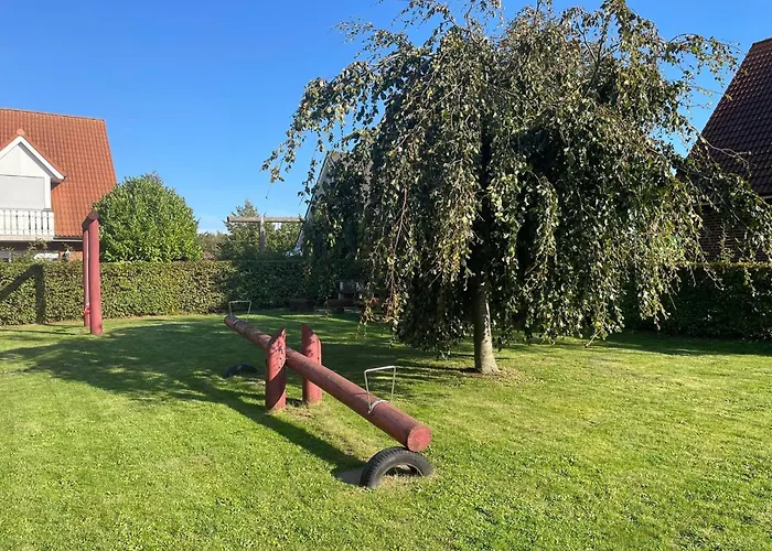 Ferienwohnungen Wiek, Haus Luv & Lee